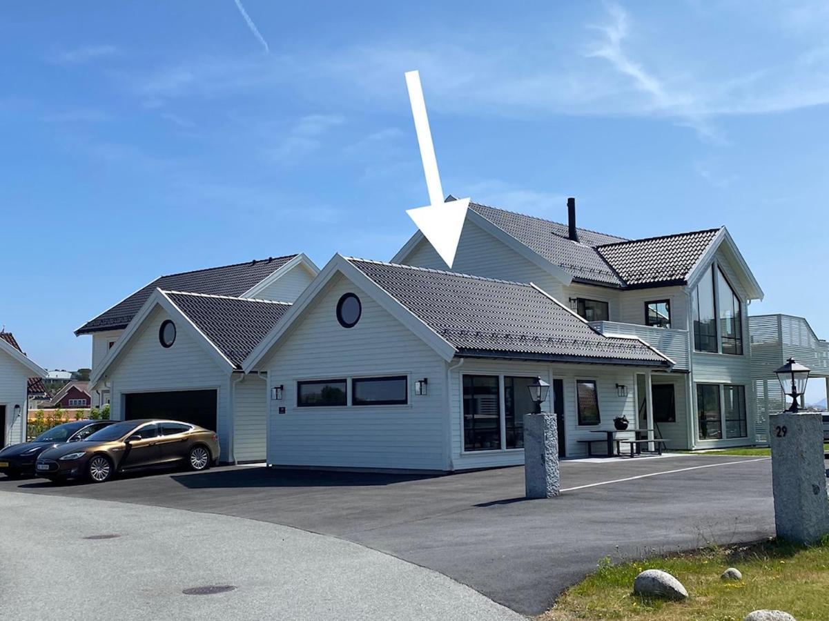 Apartment With Boat Spangereid Exterior foto