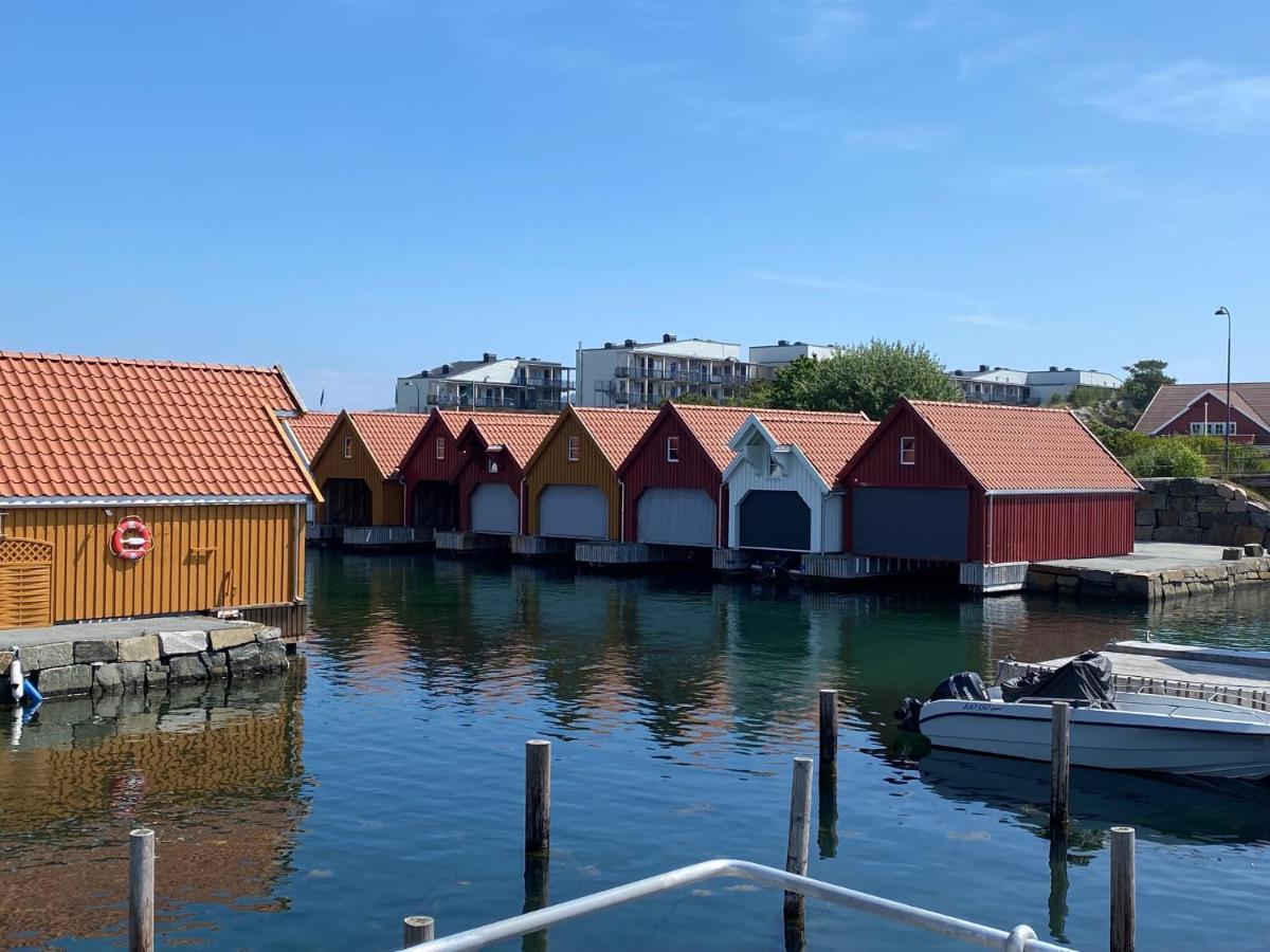 Apartment With Boat Spangereid Exterior foto